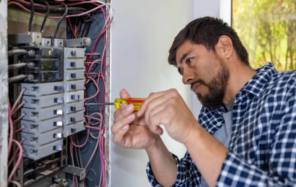 Best Local Electrician Companies  in Quinnipiac University, CT